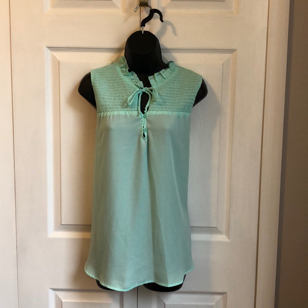 No boundaries women’s XXL top